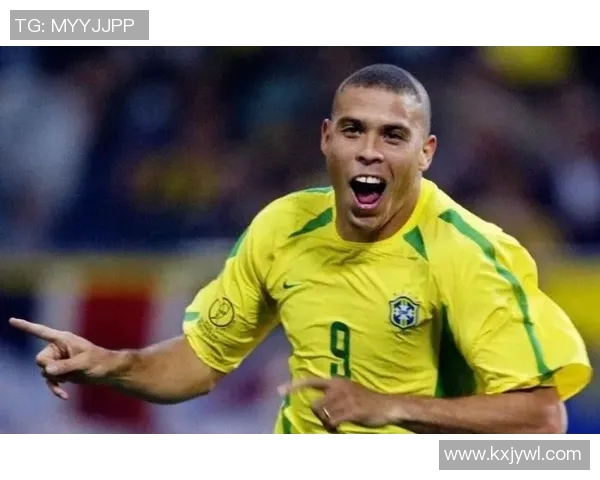 外国足球球星风采展现与技术分析：从梅西到C罗的传奇之路