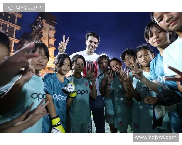 16岁足球新星颜值与才华并存 全球最帅球员瞬间吸引无数目光 16岁足球新星颜值与才华并存 全球最帅球员瞬间吸引无数目光